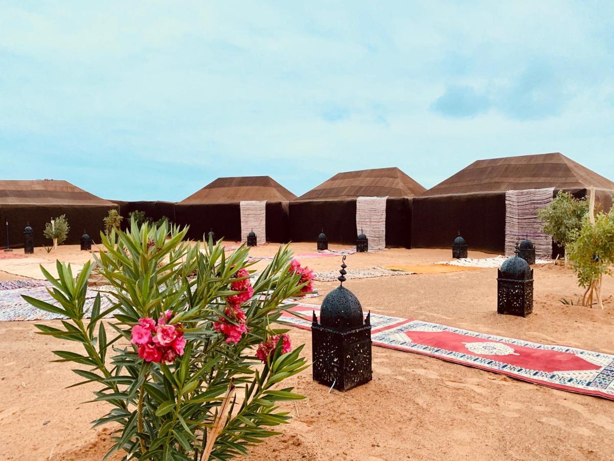 Sahara Wellness Camp Bed & Breakfast เมอร์ซูกา ภายนอก รูปภาพ