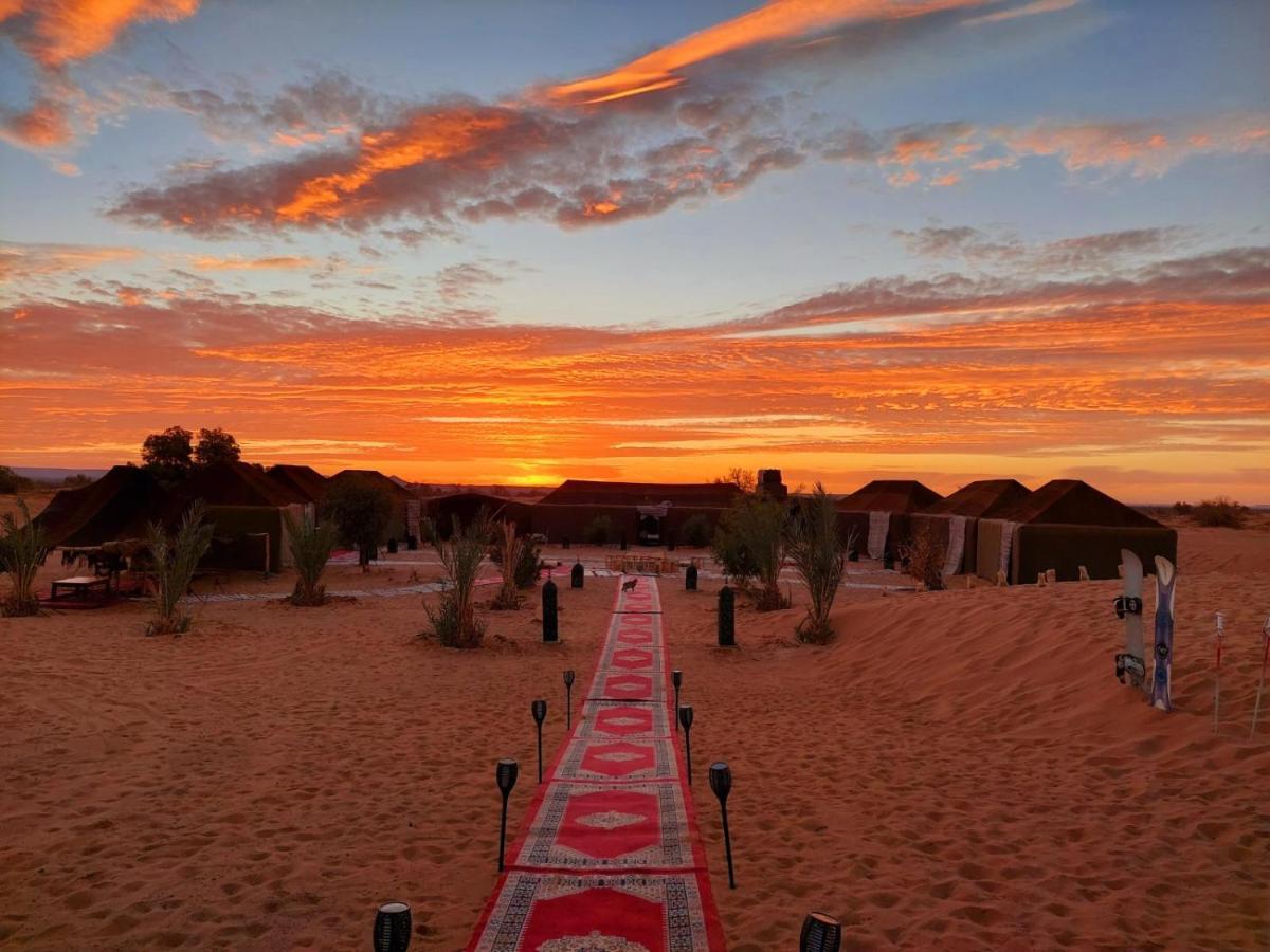 Sahara Wellness Camp Bed & Breakfast เมอร์ซูกา ภายนอก รูปภาพ