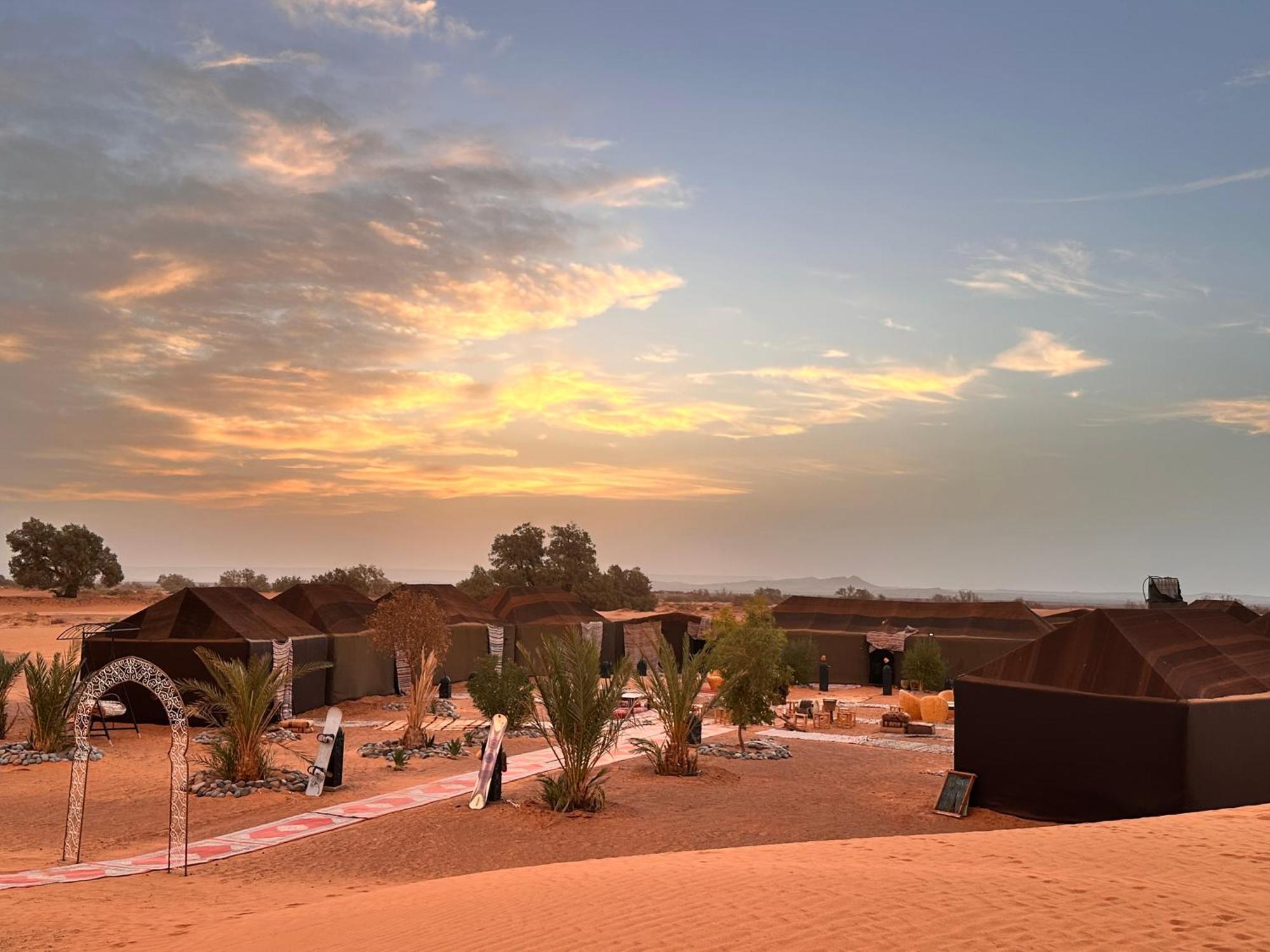 Sahara Wellness Camp Bed & Breakfast เมอร์ซูกา ภายนอก รูปภาพ